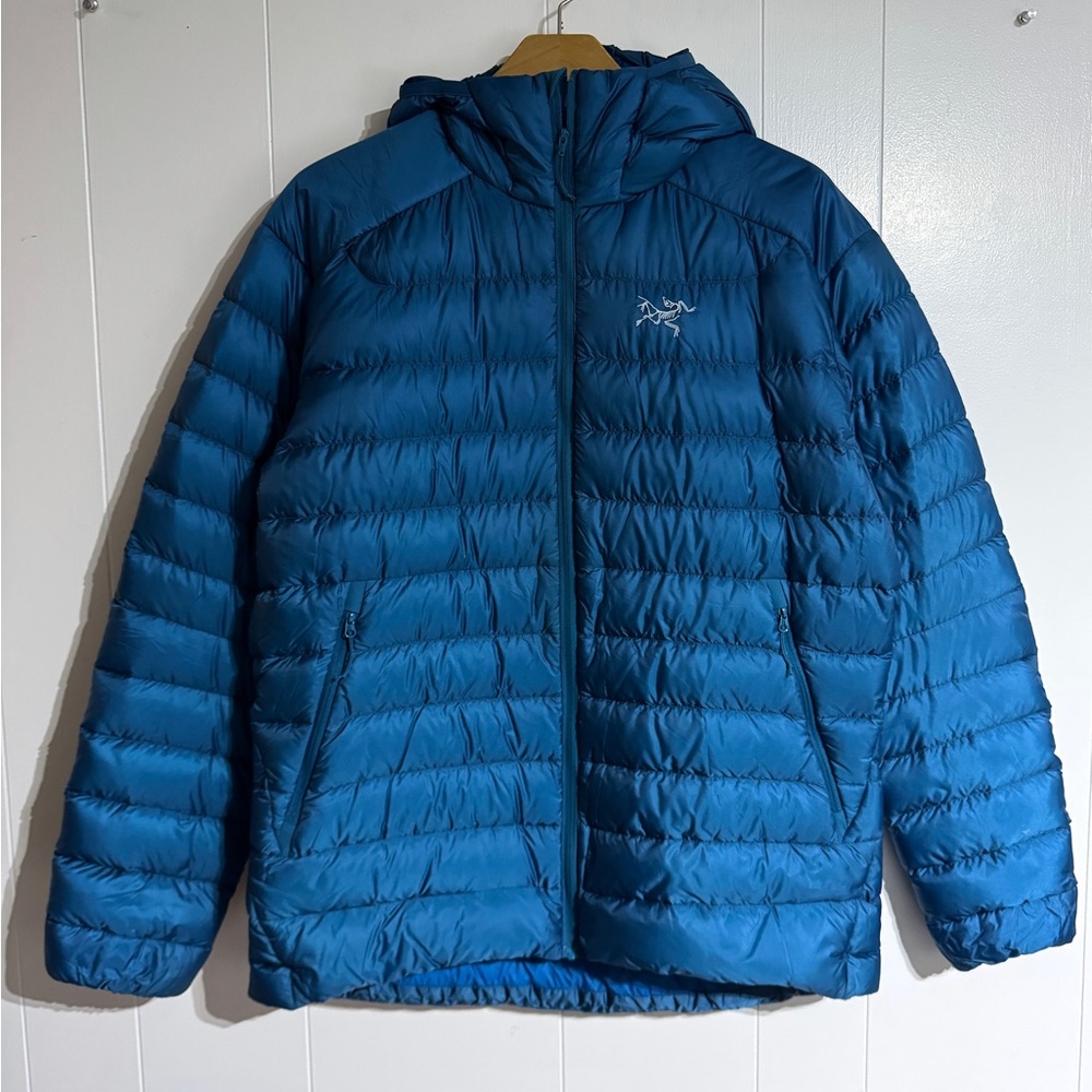 Arc’teryx Cerium Blue Hooded Jacket Men’s Large Light Puffer Jacket Winter